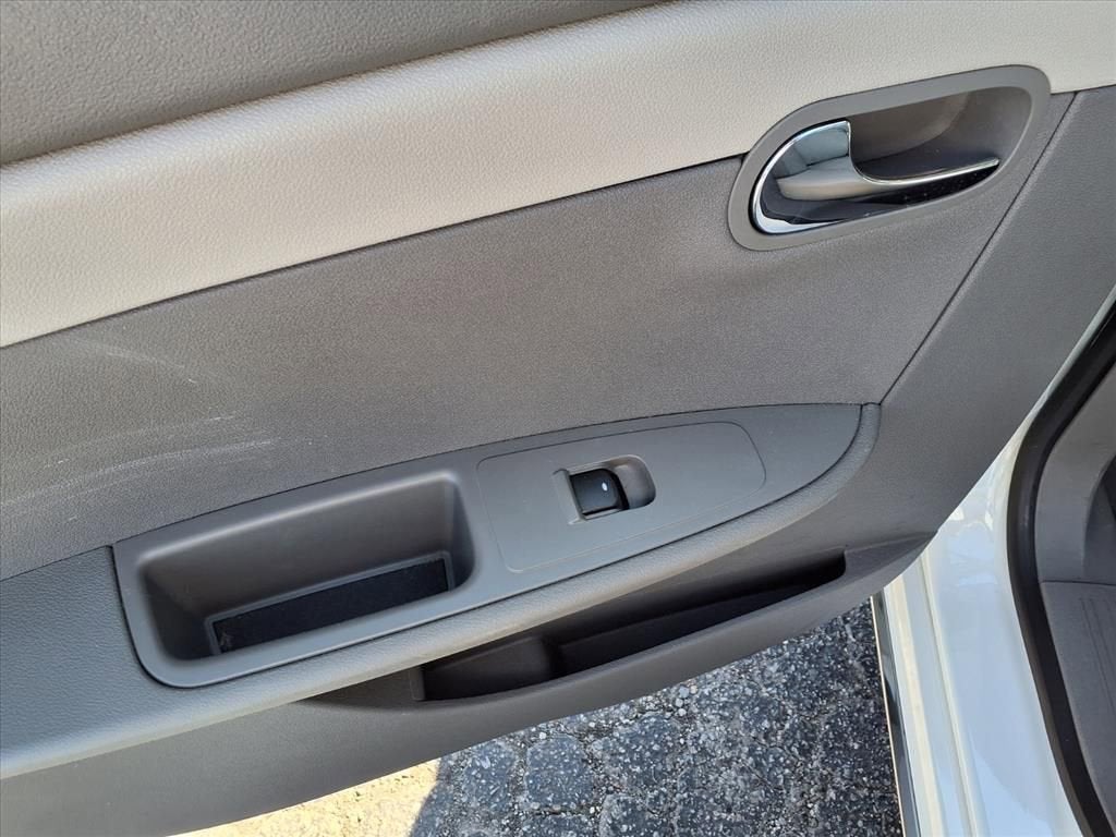 2011 Chevrolet Malibu LT w/2LT