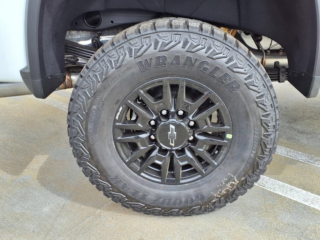 2026 Chevrolet Silverado 2500 HD ZR2 - Photo 4