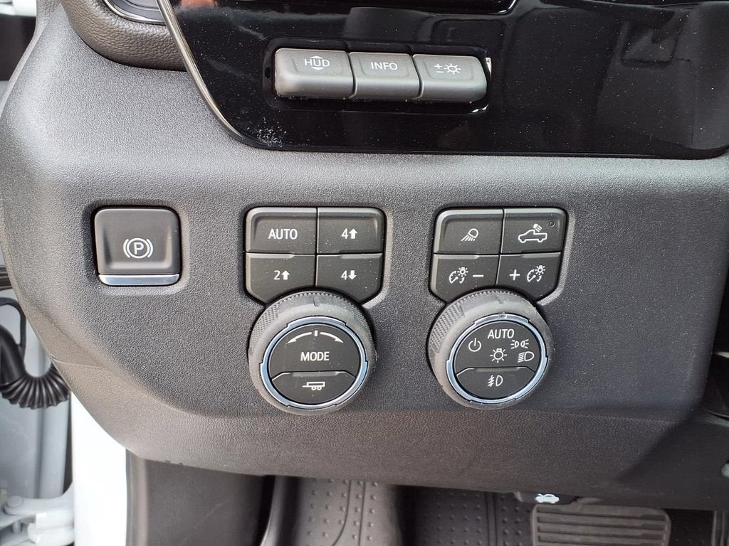 2026 Chevrolet Silverado 2500 HD ZR2 - Photo 9