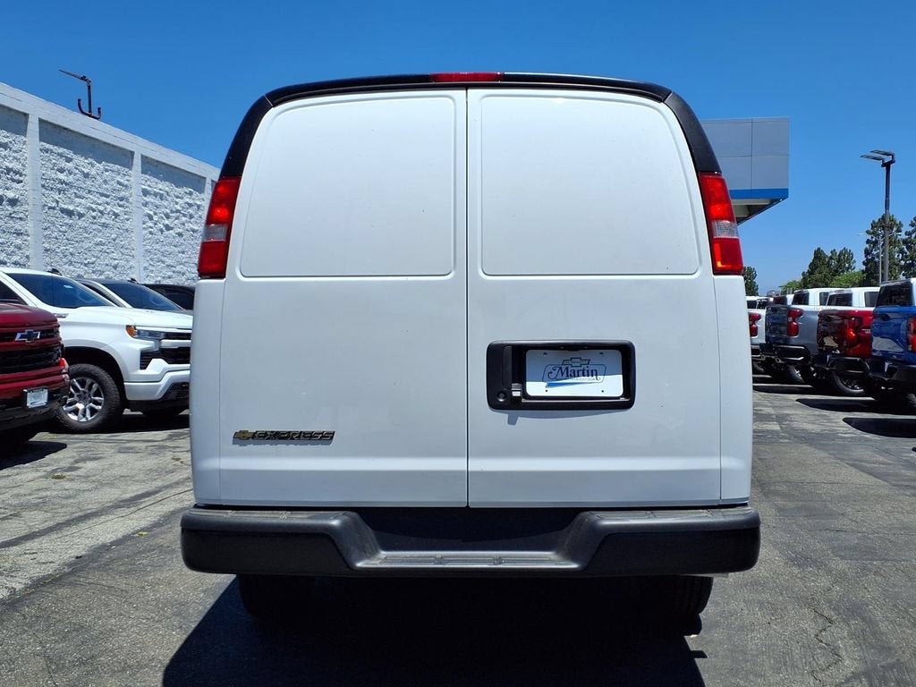 2026 Chevrolet Express Cargo WT