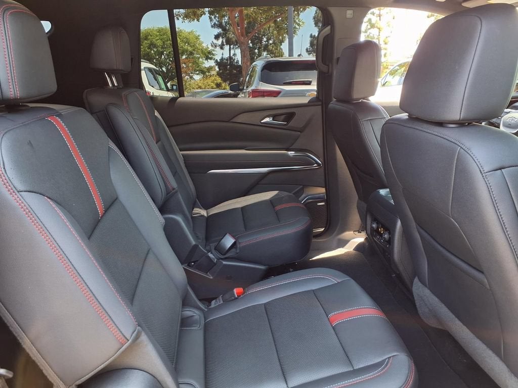 2025 Chevrolet Traverse RS