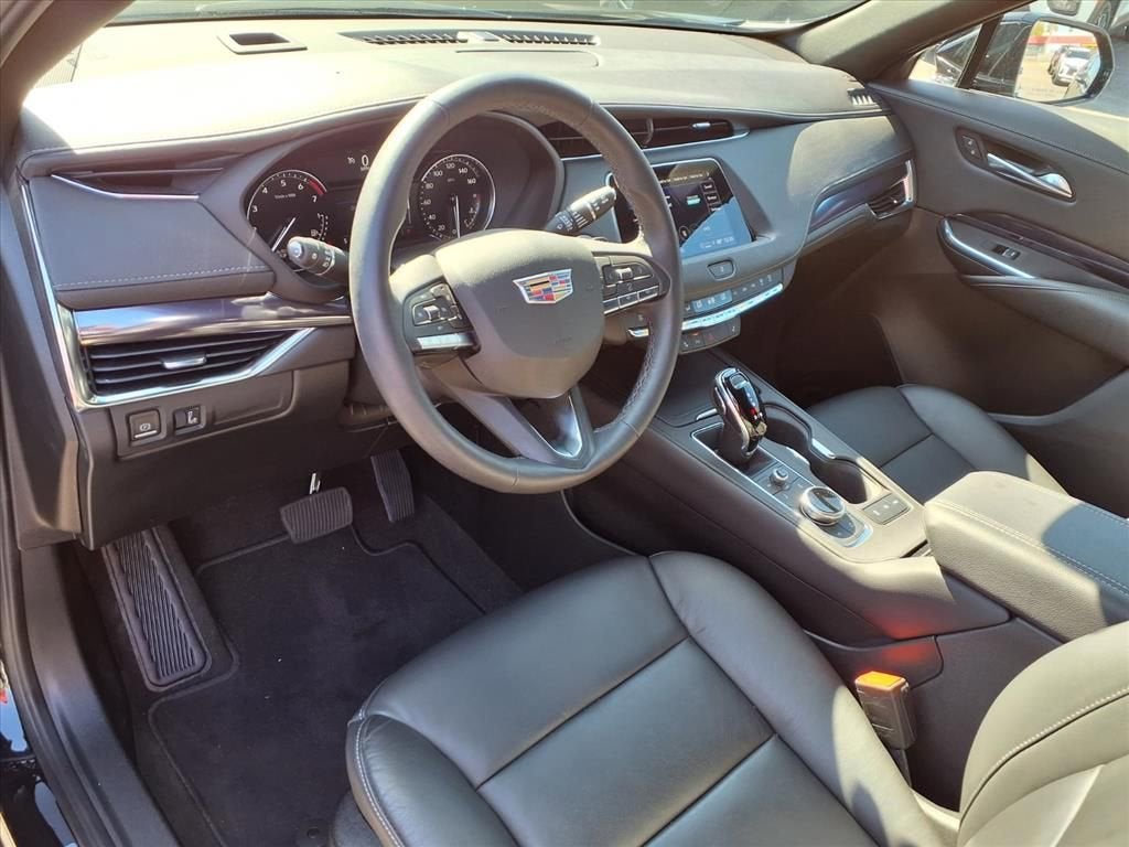 2023 Cadillac XT4 Luxury
