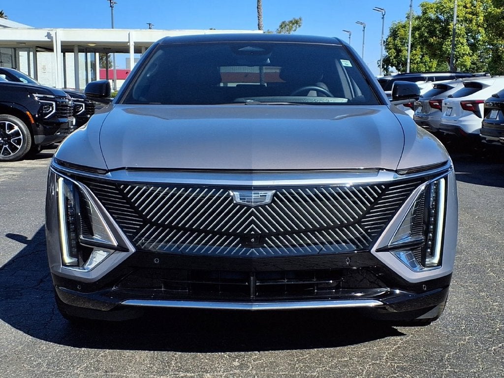 2024 Cadillac LYRIQ Luxury 1
