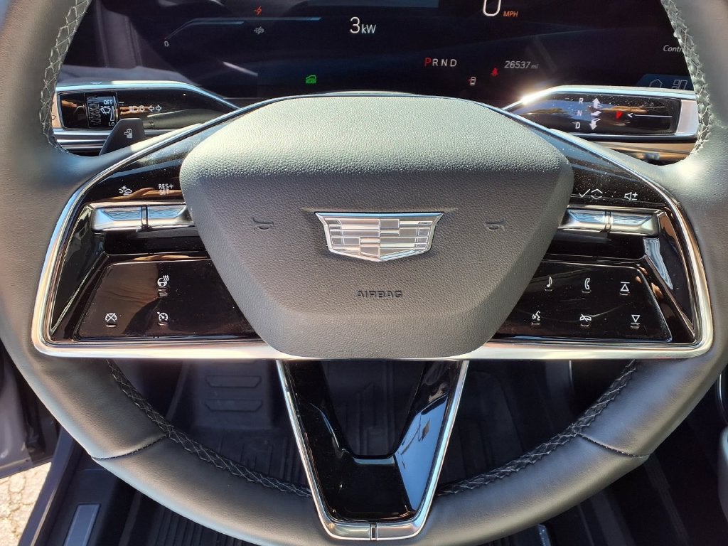2024 Cadillac LYRIQ Luxury 1