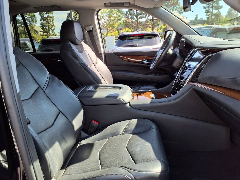2020 Cadillac Escalade Luxury