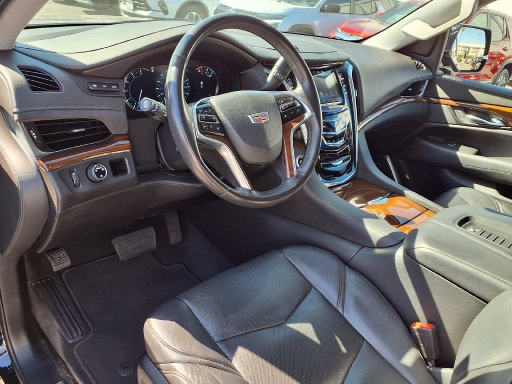 2020 Cadillac Escalade Luxury