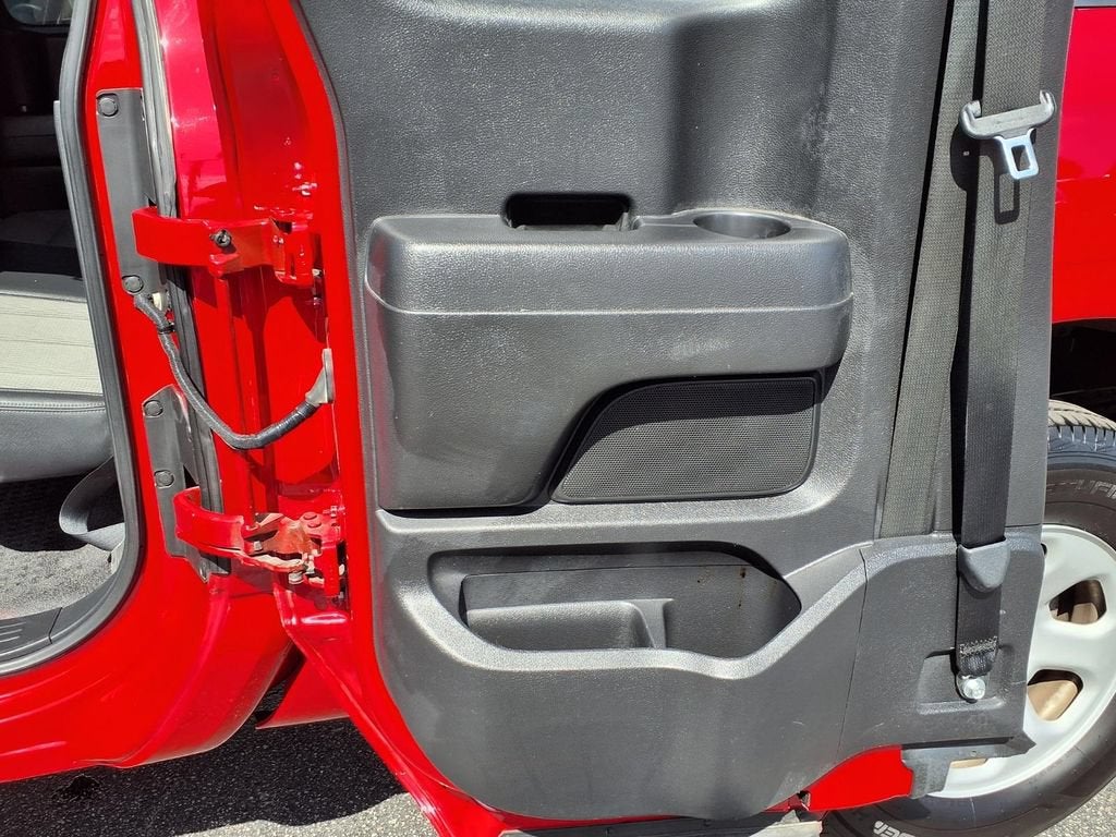 2020 Nissan TITAN King Cab S 4x2
