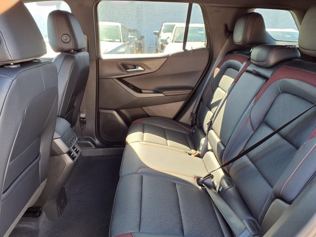 2027 Chevrolet Equinox RS - Photo 8
