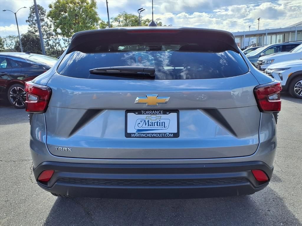 2025 Chevrolet Trax LS
