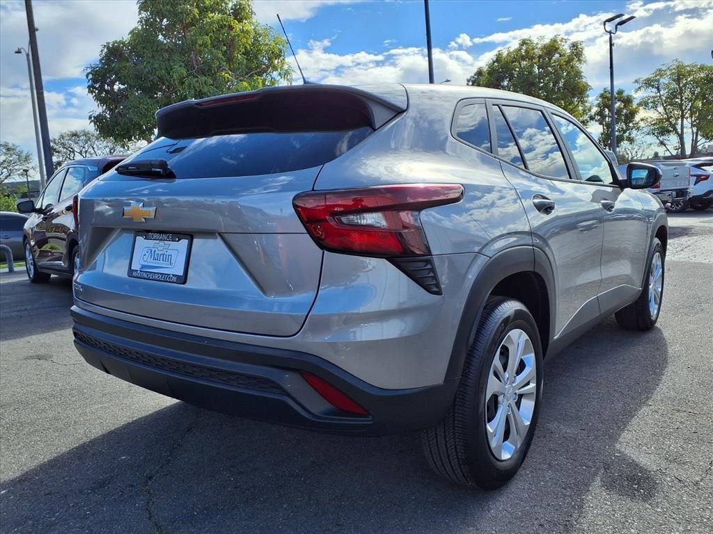 2025 Chevrolet Trax LS
