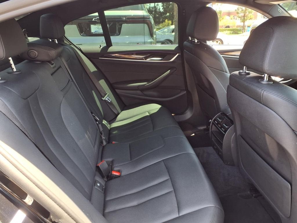 2018 BMW 530i 530i